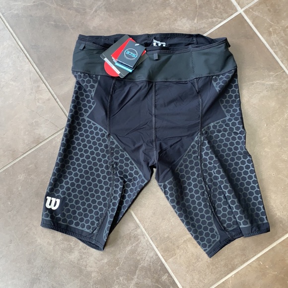 NWT men’s Wilson exo half tight black shorts - Picture 2 of 7